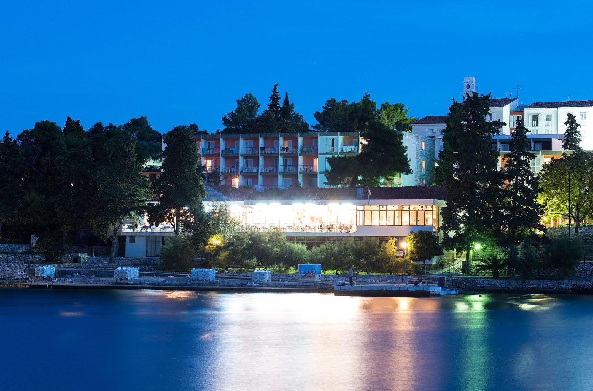 Hotel Park Korcula Town Exterior photo